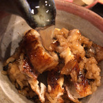 うなぎ割烹 きた八 - 出汁を入れて