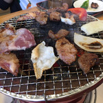 焼肉処 まるます家 - 
