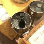 石塀小路 朝粥と出し茶漬け KOI-KOI - 《朝粥膳¥2484税サ込》
      ●食前のお飲み物 フリードリンク（セルフ）
      ・スパークリングワイン