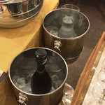 石塀小路 朝粥と出し茶漬け KOI-KOI - 《朝粥膳¥2484税サ込》
      ●食前のお飲み物 フリードリンク（セルフ）