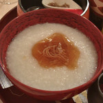 石塀小路 朝粥と出し茶漬け KOI-KOI - 《朝粥膳¥2484税サ込》
      ●御飯:鯉恋米お粥
      べっこう餡