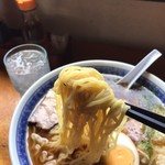 ラーメンゆうじ - 麺アップ