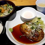 東京丸鶏 - つくねハンバーグ定食：880円