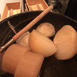 Gashin - 関東煮、大根、玉ねぎ、揚げもち