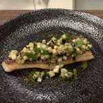 サラマンジェ ド ヨシノ - 太刀魚、水ナスなどを加えたバジルソースで