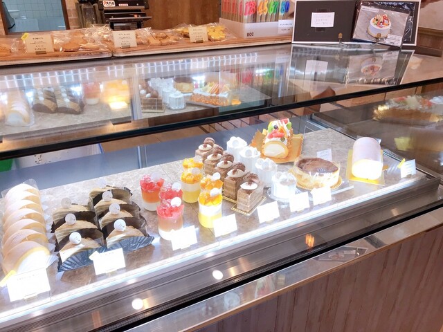 パティスリー ミヨシ Patisserie Miyoshi 城北公園通 ケーキ 食べログ