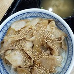 吉野家 - 新味豚丼＋みそ汁(2019年7月4日)