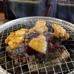 炭火焼肉 牛道 - いつ焼きあがったのか、わからないタイプ。(笑)