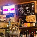 Izakaya Piri Kara Sosu - カウンターでテレビを見ながら！