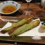 新橋 いっぱし - ヤングコーンは皮ごといけます