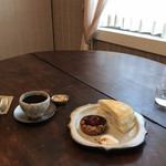 aie 焼き菓子と珈琲 - 広々した席でまったり