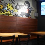 GORI-GORI BURGER TAPROOM - アメフトの試合が放映されてる