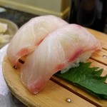 回転寿司 花まる - 地魚  イシダイ(480円)