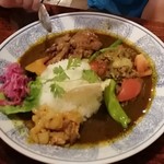 大衆中遊華食堂 八戒 - 二種あいがけ(生ラムクミン炒めカリィ＋牛肉トマトカリｲ(月替り))