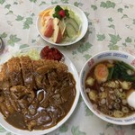 日進軒 - カツカレー800円、ミニサラダ330円、ミニワンタン280円