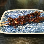 Shinkawa En -  "肝焼きふた串" は、苦味、甘味、旨味のバランスが素晴らしい！