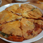 平壌冷麺食道園 - キムチチーズチヂミ\790(19-07)