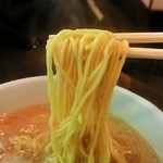 らーめん山頭火 - 麺のアップ