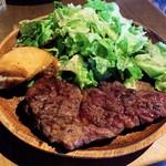 ブッチャーブラザーズ - 肉屋のステーキプレート（ポテトなしサラダ増量）