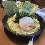 横浜家系ラーメン 旭家  - 