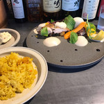 KUFUKU± - ある日のランチA(アミューズ/メイン/ライス)。この日は「桜姫鶏の藁焼き  柚子胡椒とポン酢の泡」をチョイス。