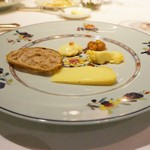 シェ・イノ - 2019年6月利用。チーズ3種盛り合せ