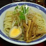 優勝軒 - 清潔感あふれる麺容