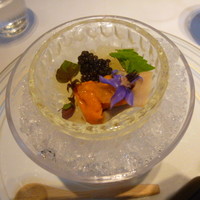 ブラン ルージュ - ☆☆シェフからのはじまりの一品＜雲丹 キャヴィア 鮑のジュレ＞