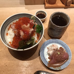 日本橋海鮮丼 つじ半 - 