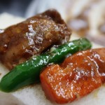 やすだ - 付け合わせのパンに載せて頂きます(*´艸`*)