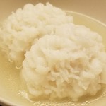 道人 - ⑨鱧(兵庫県明石産)の利尻昆布&鮪節の出汁鍋
      なんとここで希望者には鱧のお代わりの申し出が！
      もうスタンディングオベーションをしたい気持ちに♪ヽ(´▽｀)/
      幸せ過ぎます。(人´∀`)♪