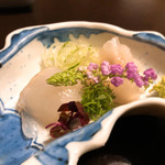 鳥田中 - お造り（星鰈･カワハギの肝巻）