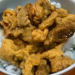 まごころ - うにをご飯に乗せてうに丼で食べました。