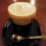 TRACTION book cafe - カフェラテ550円