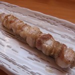 ワイン地鶏モモ串焼き