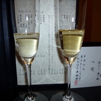 東京 芝 とうふ屋うかい - 左：メニューに無い「Asti CINZANO」、右：メニューに記載の「LOUIS ROEDERER BRUT PREMIER」