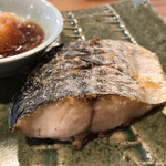 日本酒専門店　だいどこ やまなか - 鰆の塩焼き