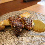 柚木元 - チョウザメとアカヤマドリタケのソテー アカヤマドリタケのソース