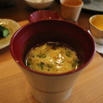 柚木元 - 月と鼈鍋の出汁で作った玉子スープ