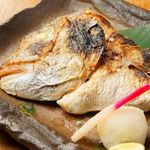 Grilled sea bream helmet