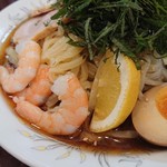 手打ちラーメン 恒 - 海老がプリプリ！インチキ（失礼！）バナメイとは全く別物！