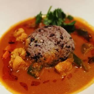 7月11日～8月末まで♪夏限定の薬膳カレーをご賞味ください！