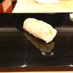 鮨 竜介 - 鮃の昆布〆