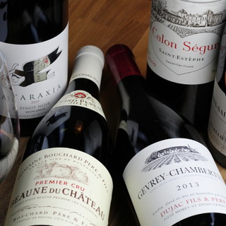 厳選を重ねたワインは常時20種以上◆お食事とご一緒に◎