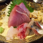 金町製麺 - 刺身盛り合わせ