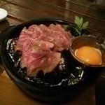 燻製創作居酒屋けむり - 国産黒毛和牛の瞬間燻製