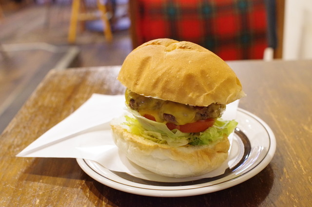 ハンバーガー CENTER4 HAMBURGERS （センターフォー ハンバーガーズ） - 高山