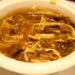 萬珍樓 - 五目フカヒレのスープ