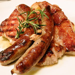 トラットリアロッソ - あそび豚とサルシッチャの網焼き