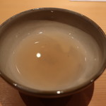 鮨 さかい - あわびを煮ただし汁